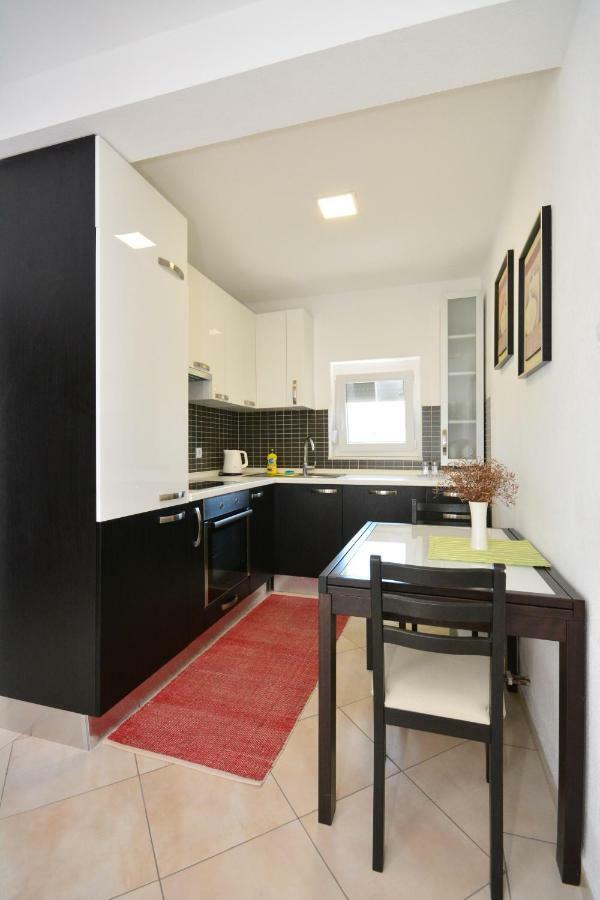Apartman Viktoria Раковица Екстериор снимка