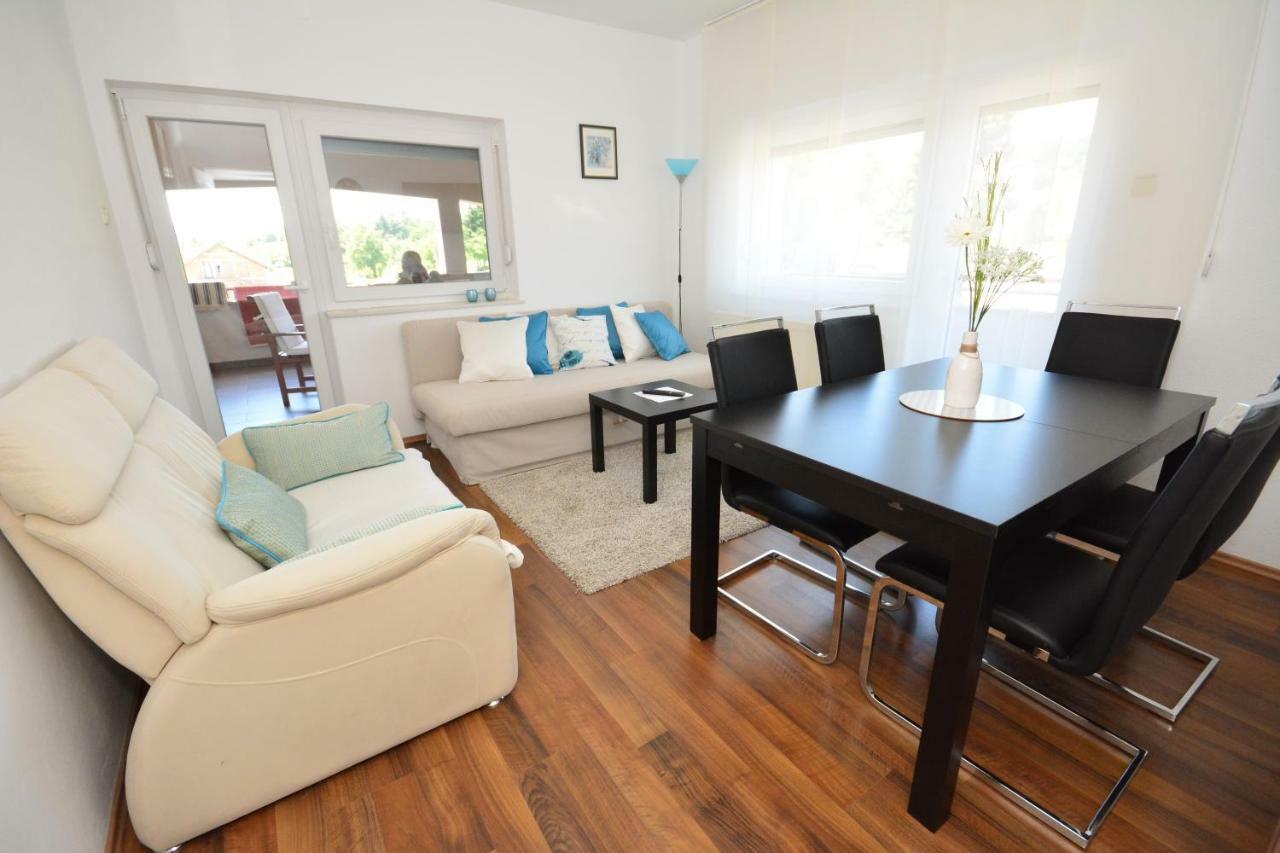 Apartman Viktoria Раковица Екстериор снимка