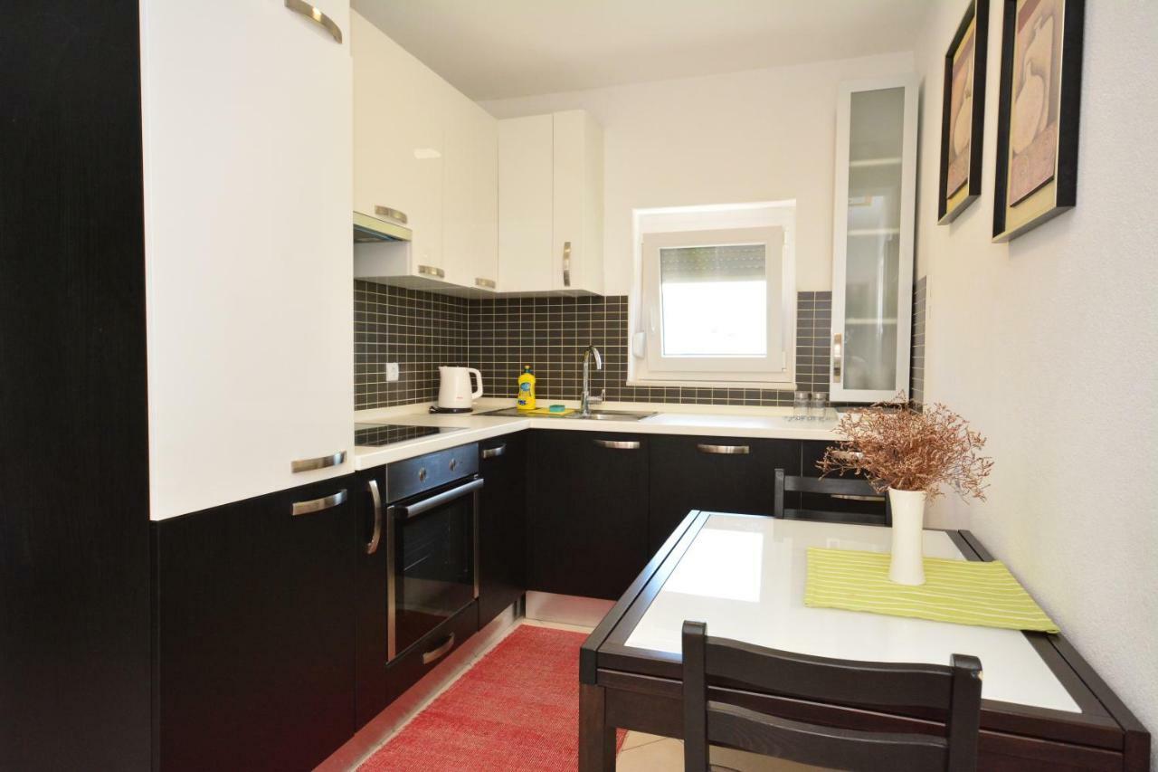 Apartman Viktoria Раковица Екстериор снимка