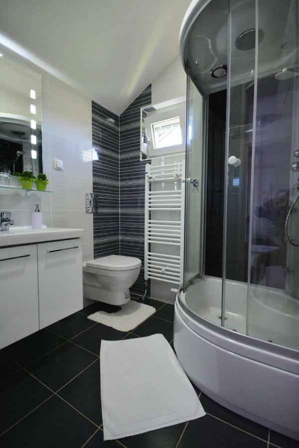 Apartman Viktoria Раковица Екстериор снимка