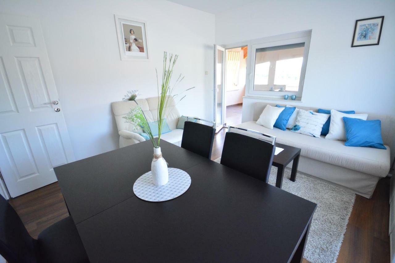 Apartman Viktoria Раковица Екстериор снимка