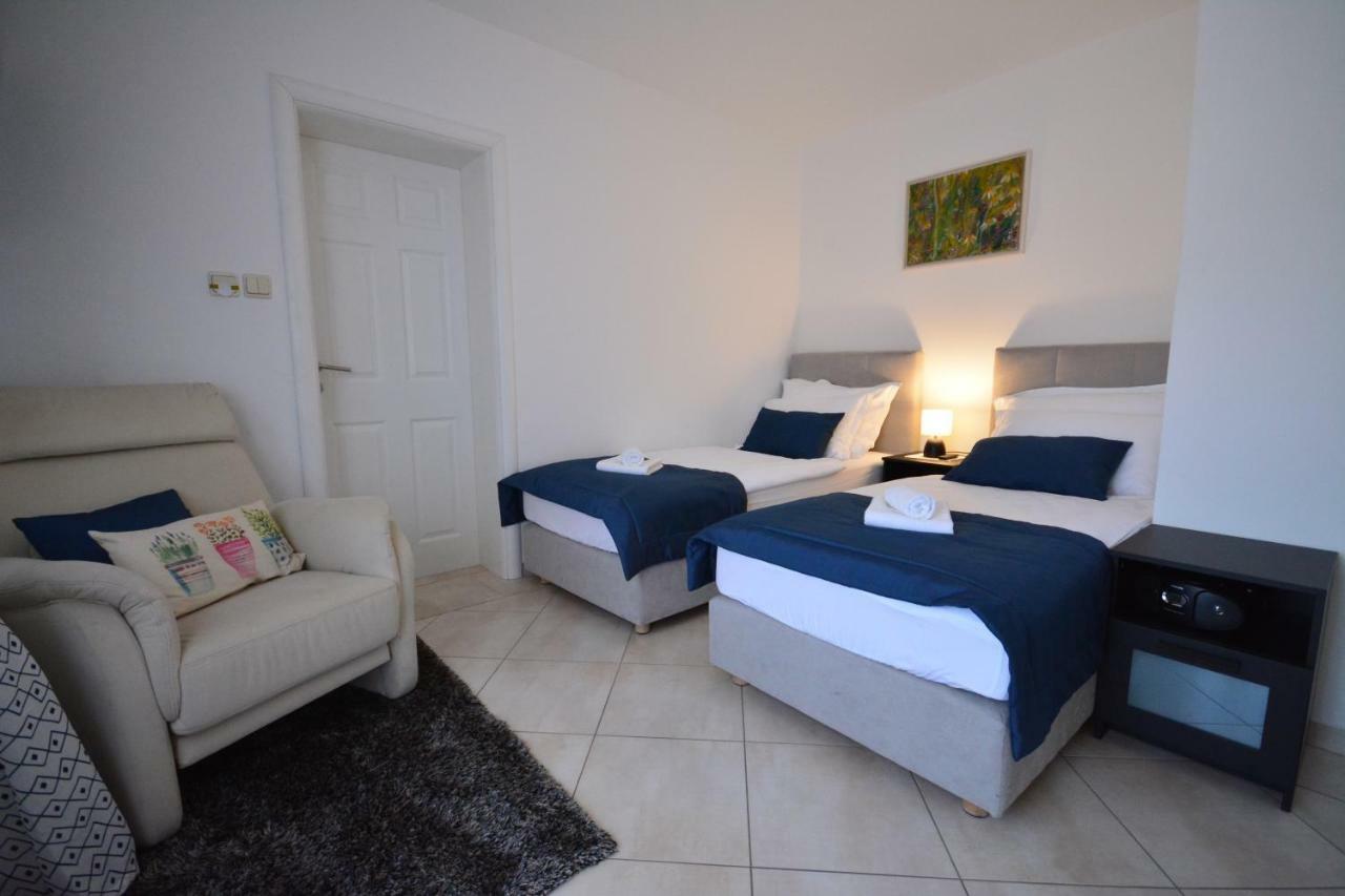 Apartman Viktoria Раковица Екстериор снимка
